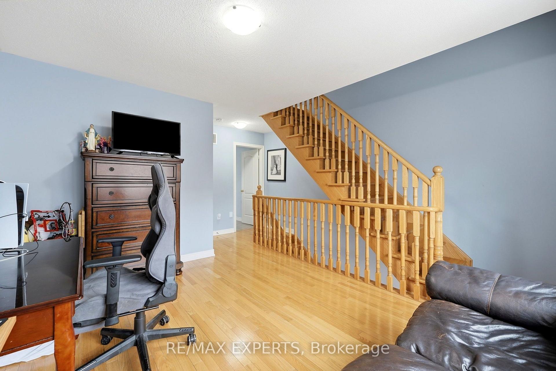Photo 19 of 5 Parrotta Drive, North York, Humberlea-Pelmo Park — HOMEH