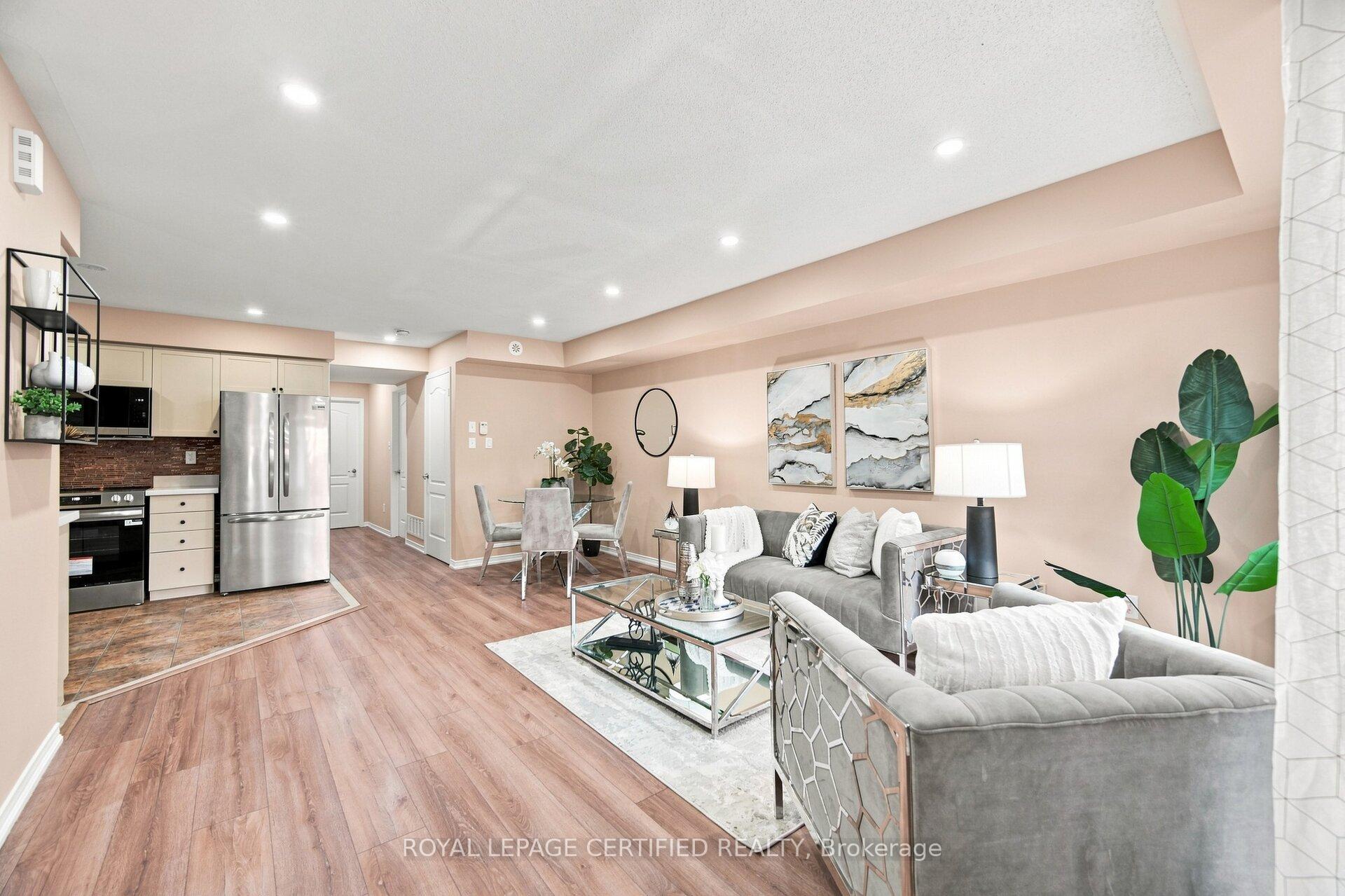 Photo 10 of Unit 25, 2551 Sixth Line, Oakville, River Oaks — HOMEH