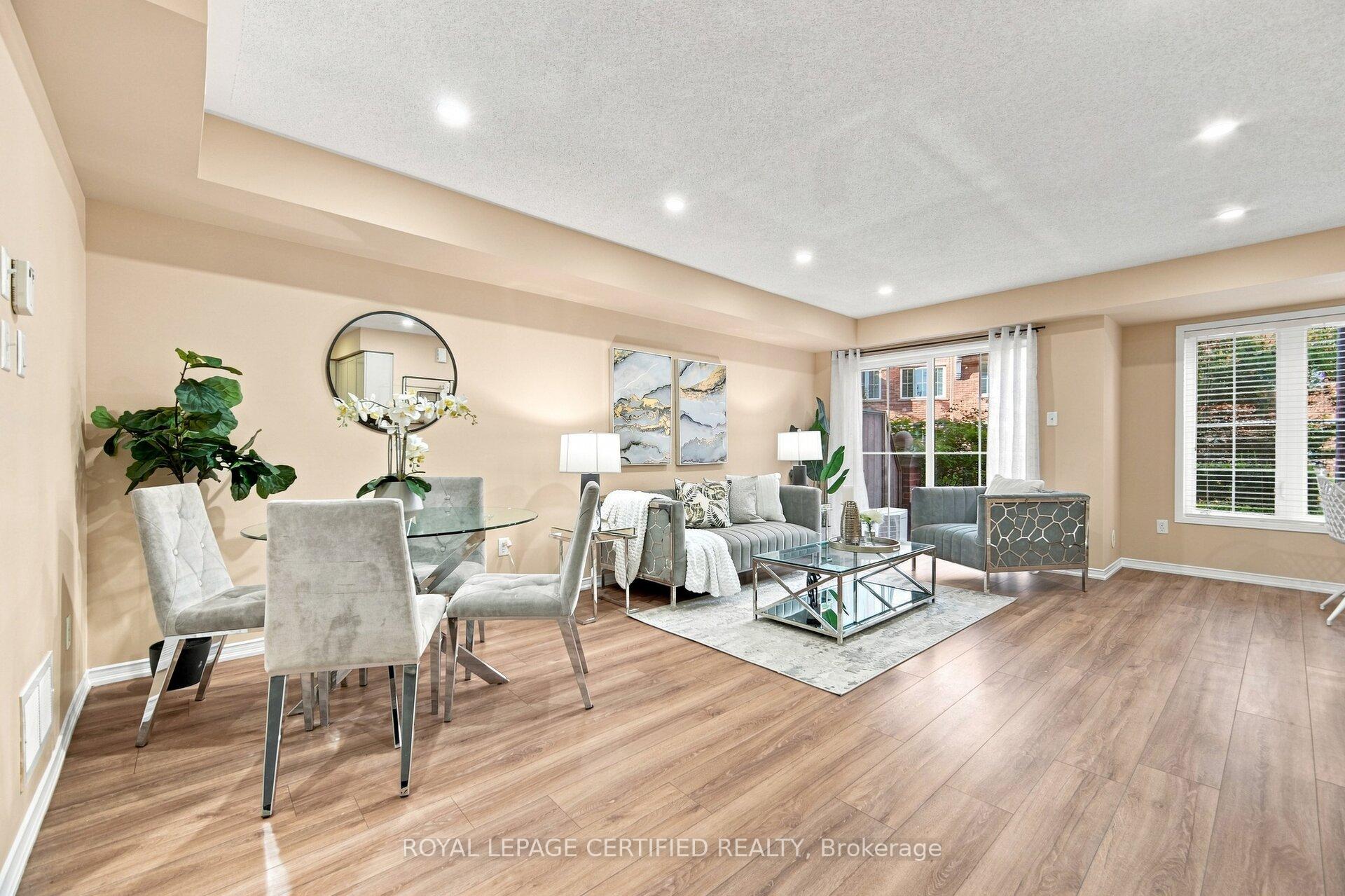 Photo 13 of Unit 25, 2551 Sixth Line, Oakville, River Oaks — HOMEH