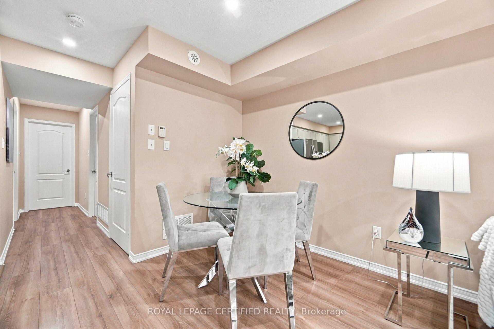 Photo 14 of Unit 25, 2551 Sixth Line, Oakville, River Oaks — HOMEH