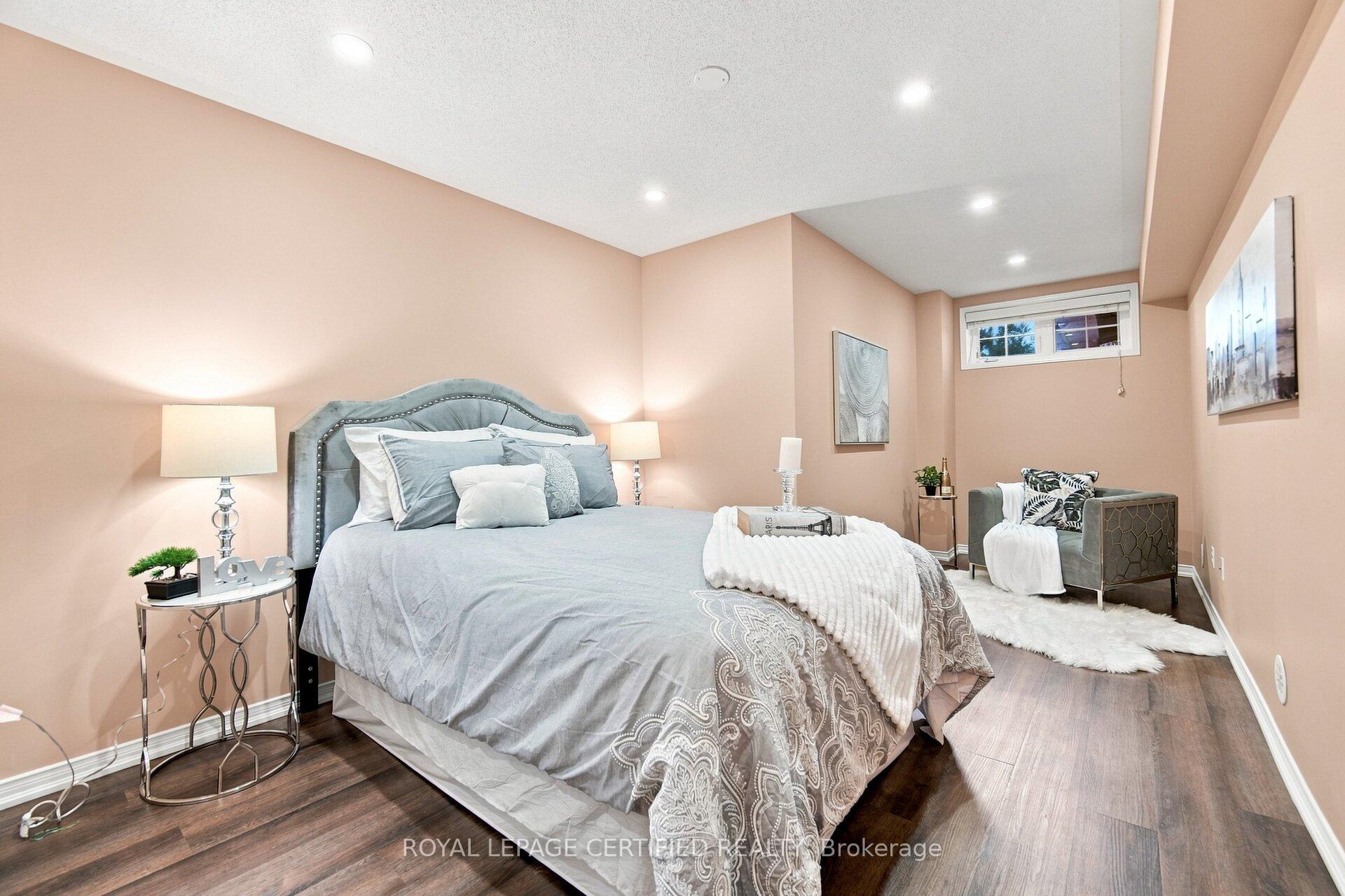 Photo 20 of Unit 25, 2551 Sixth Line, Oakville, River Oaks — HOMEH