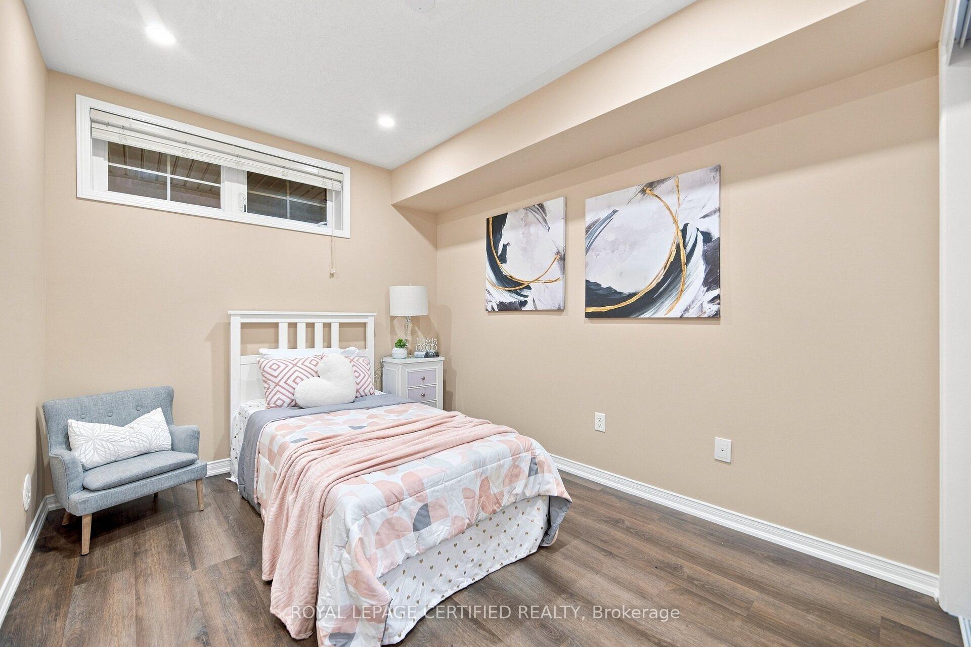 Photo 26 of Unit 25, 2551 Sixth Line, Oakville, River Oaks — HOMEH