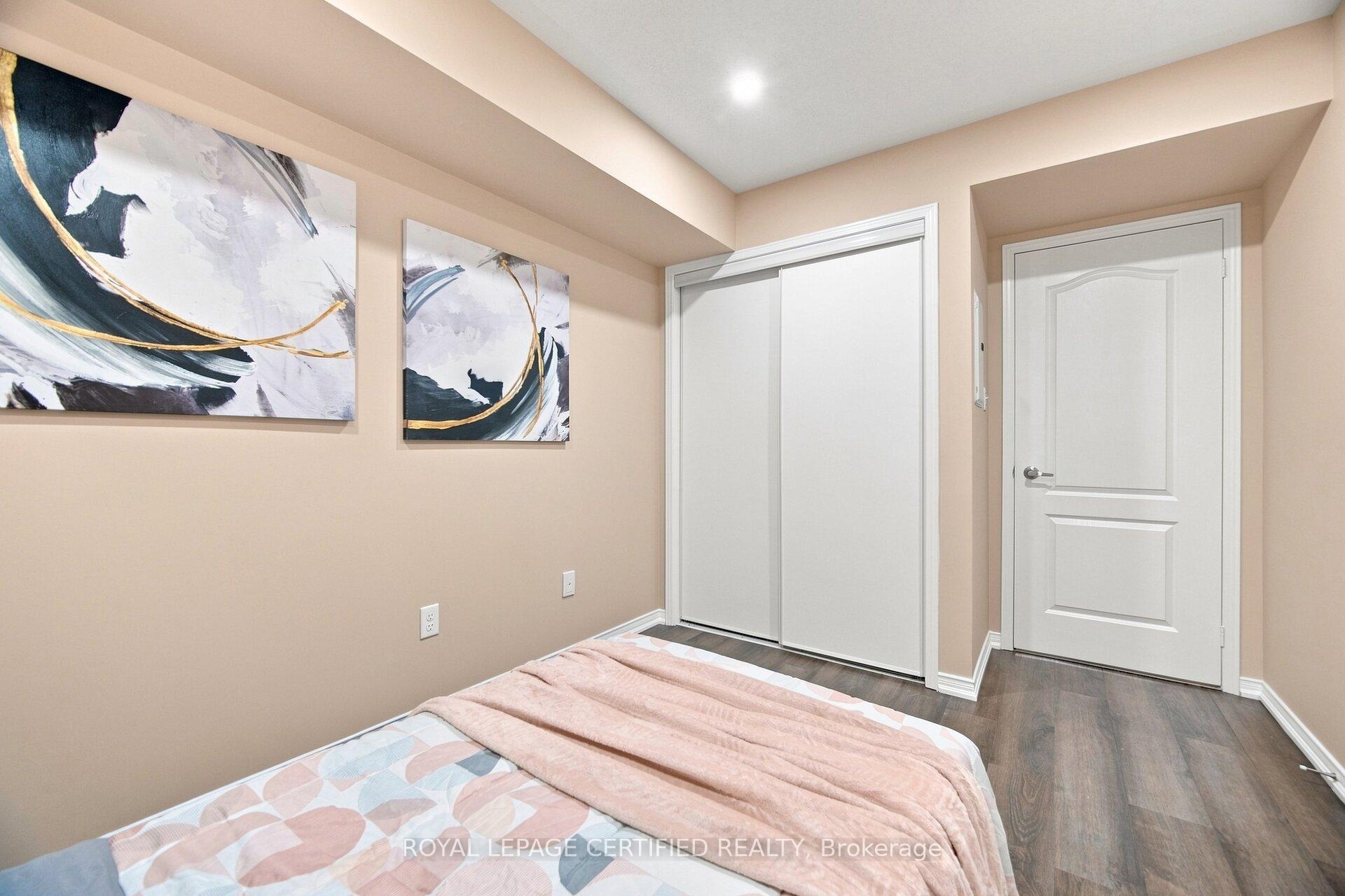 Photo 27 of Unit 25, 2551 Sixth Line, Oakville, River Oaks — HOMEH