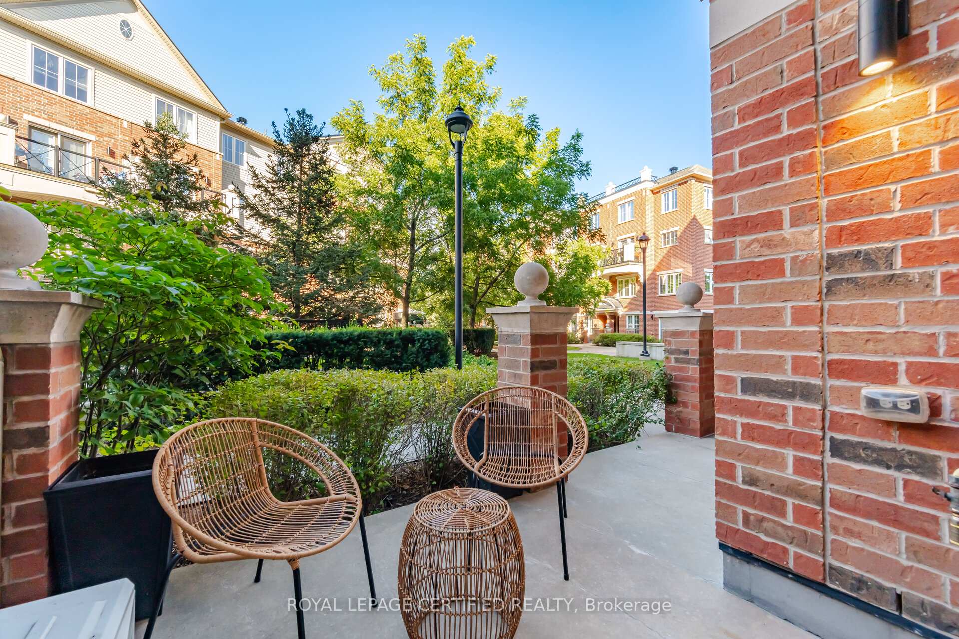 Photo 30 of Unit 25, 2551 Sixth Line, Oakville, River Oaks — HOMEH