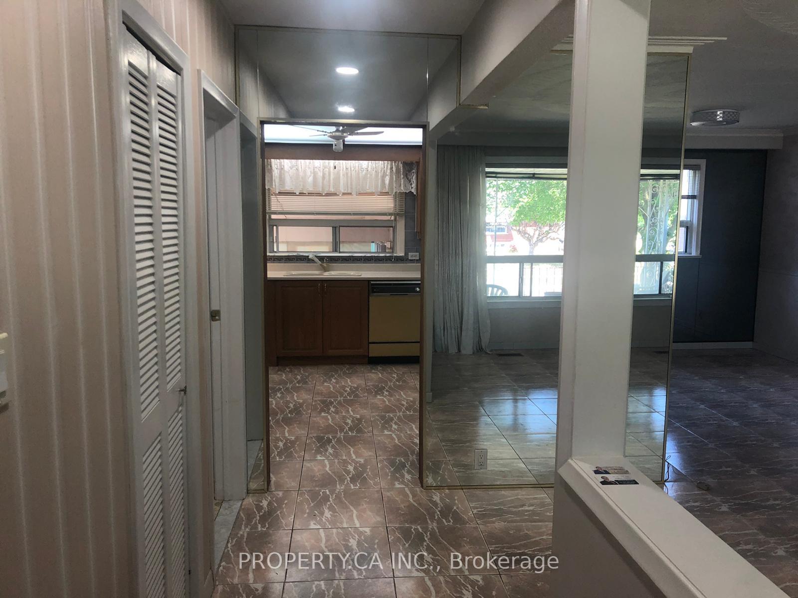 Photo 2 of Unit Upper, 113 Westhumber Boulevard, Etobicoke, West Humber-Clairville — HOMEH