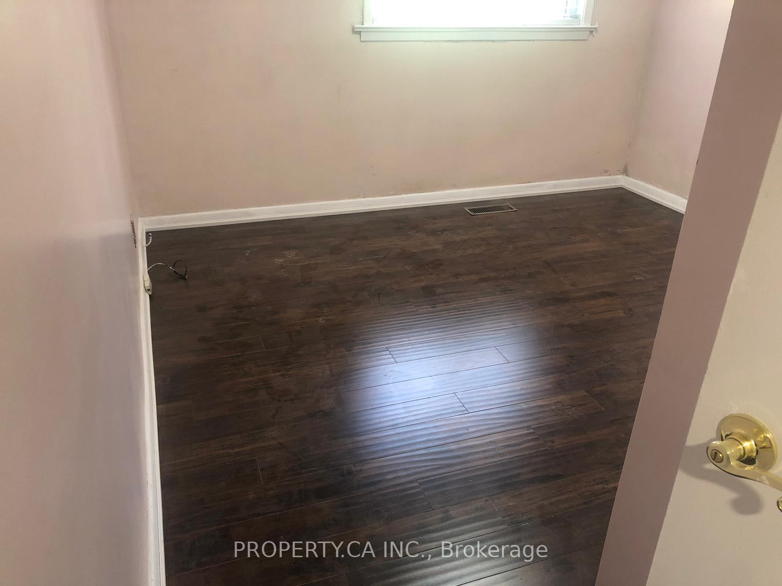 Photo 8 of Unit Upper, 113 Westhumber Boulevard, Etobicoke, West Humber-Clairville — HOMEH