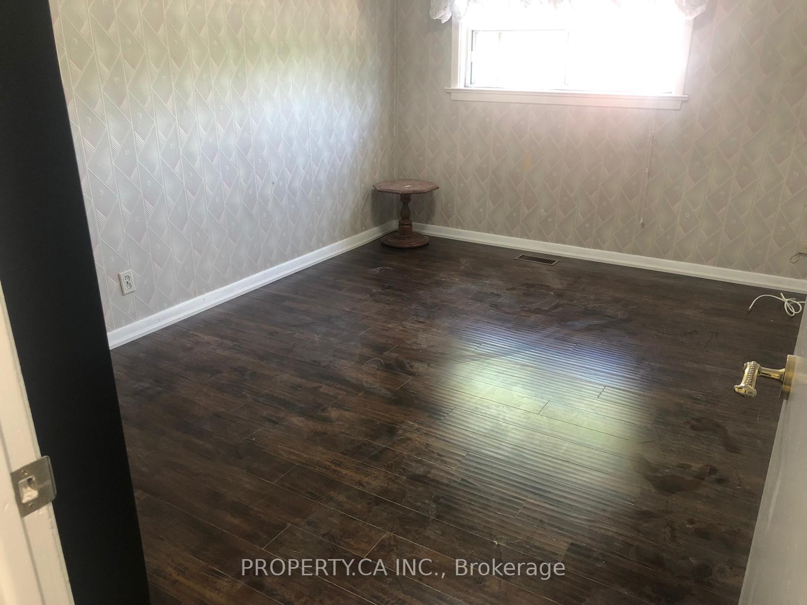 Photo 9 of Unit Upper, 113 Westhumber Boulevard, Etobicoke, West Humber-Clairville — HOMEH