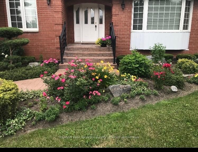 Photo 7 of 16 Carmichael Crescent, Collingwood — HOMEH