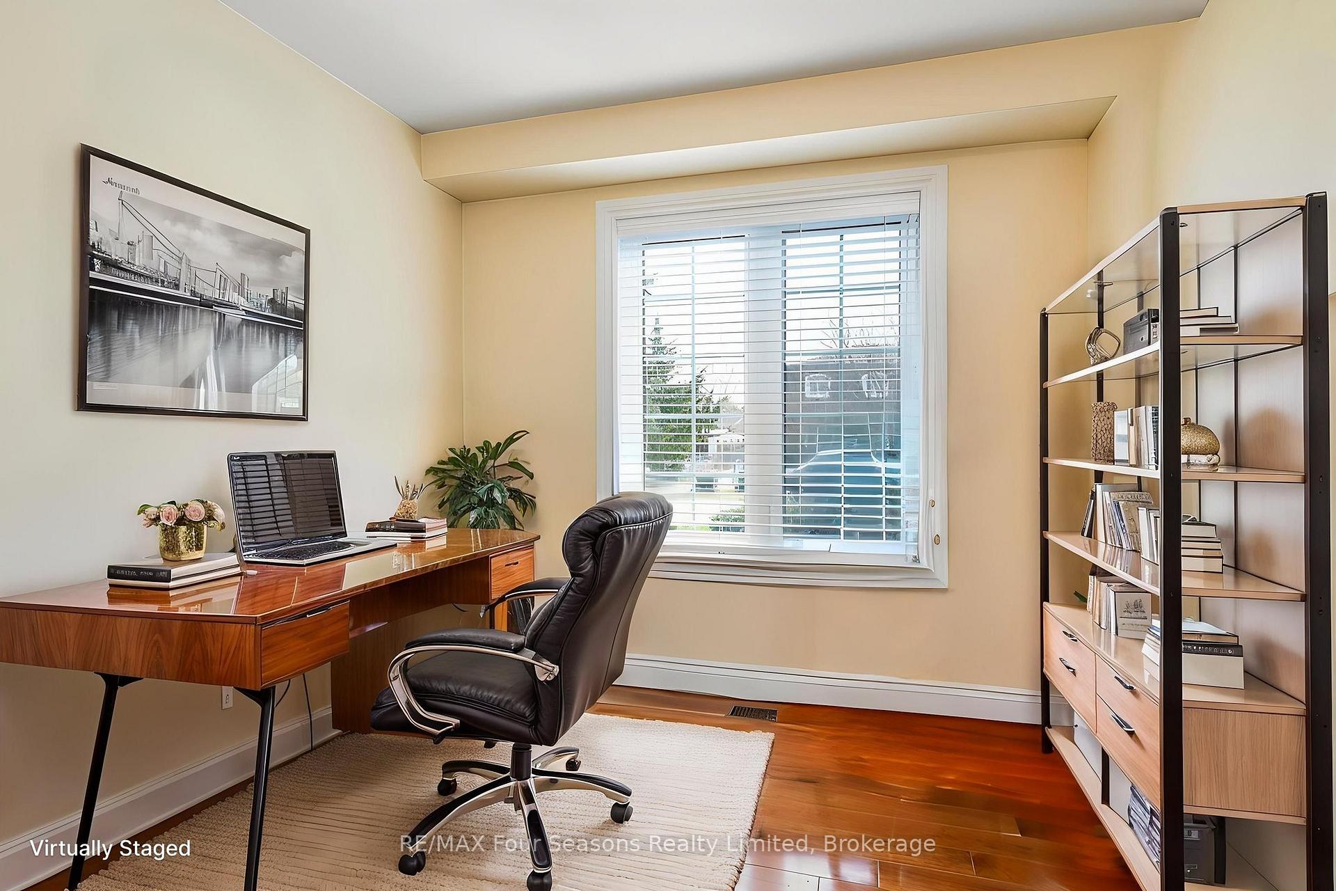Photo 18 of 16 Carmichael Crescent, Collingwood — HOMEH