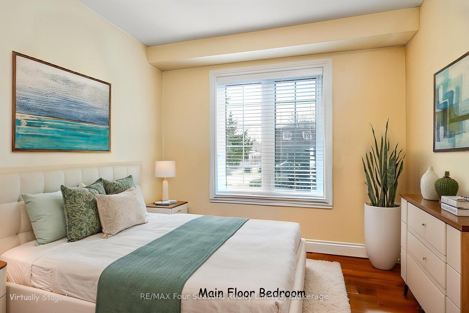 Photo 19 of 16 Carmichael Crescent, Collingwood — HOMEH