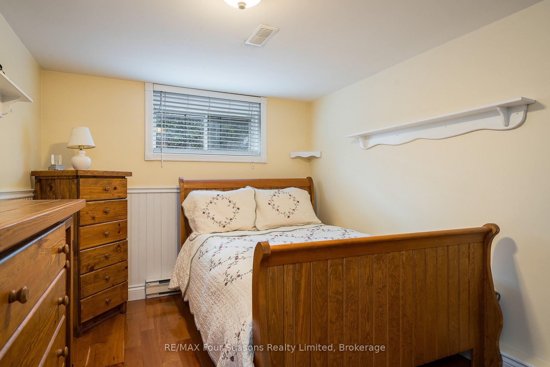Photo 29 of 16 Carmichael Crescent, Collingwood — HOMEH
