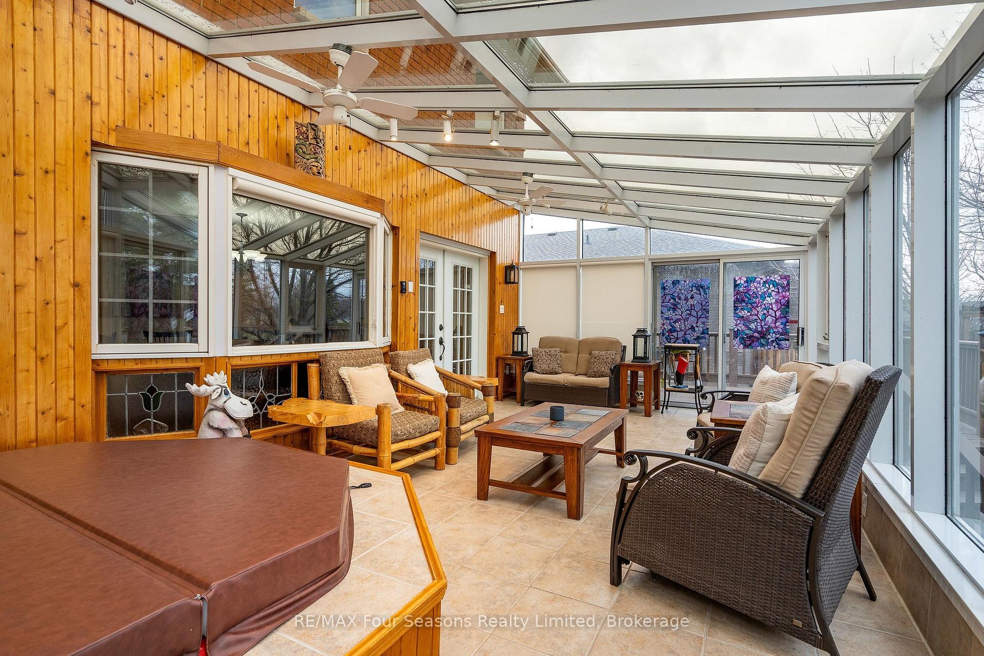 Photo 35 of 16 Carmichael Crescent, Collingwood — HOMEH