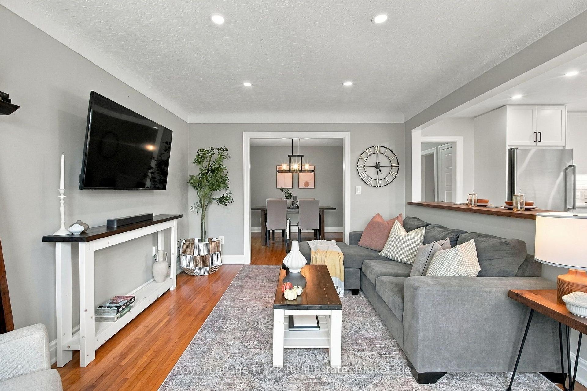 Photo 11 of 379 Arthur Street, Oshawa, Central — HOMEH
