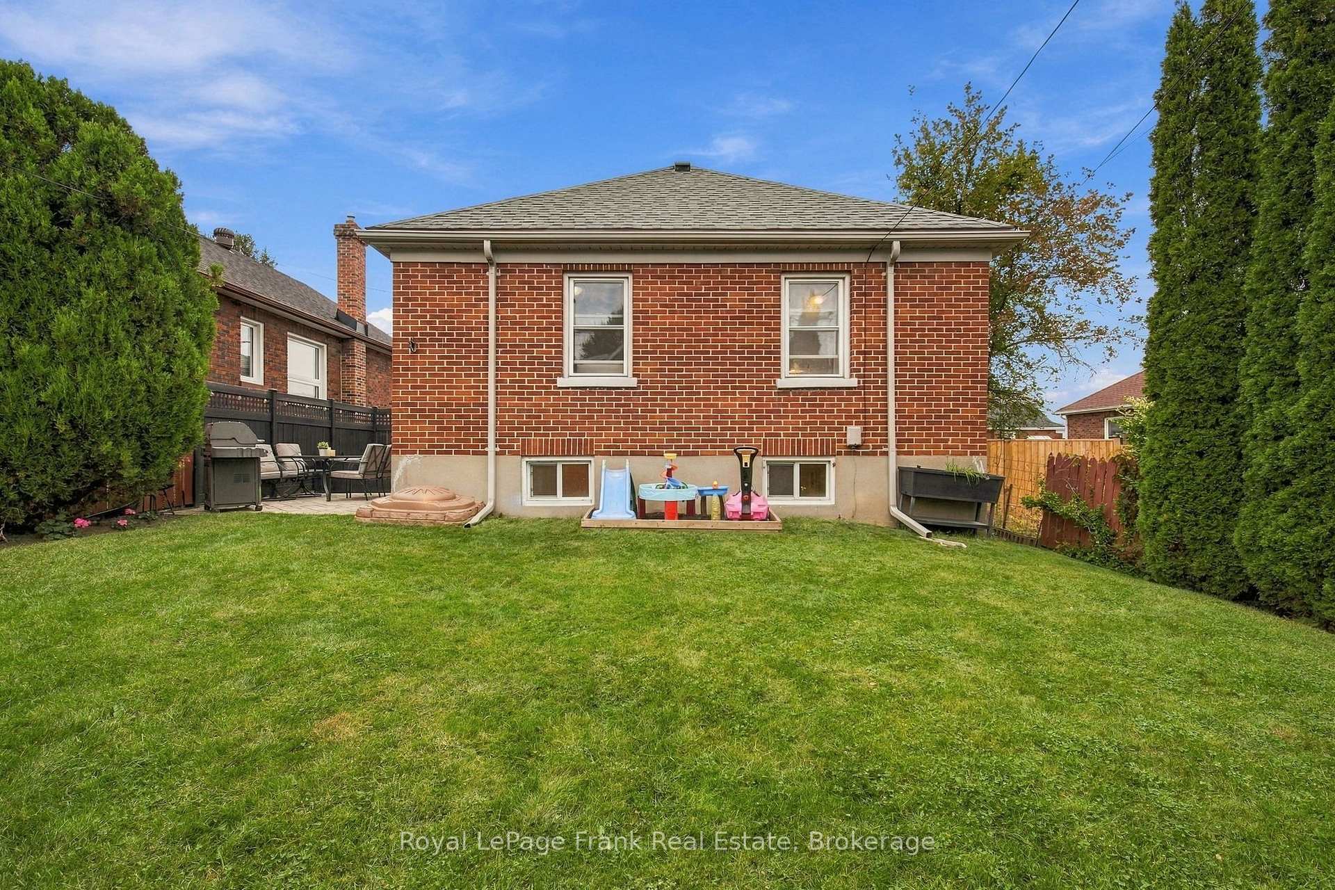 Photo 33 of 379 Arthur Street, Oshawa, Central — HOMEH