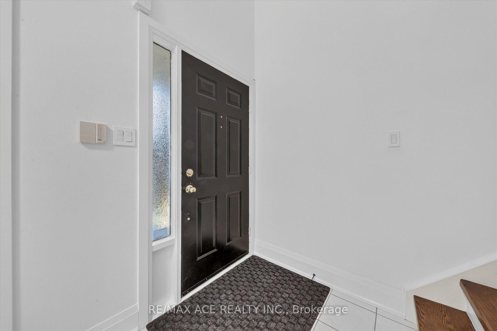 Photo 6 of 1446 Sandhurst Crescent, Pickering, Highbush — HOMEH