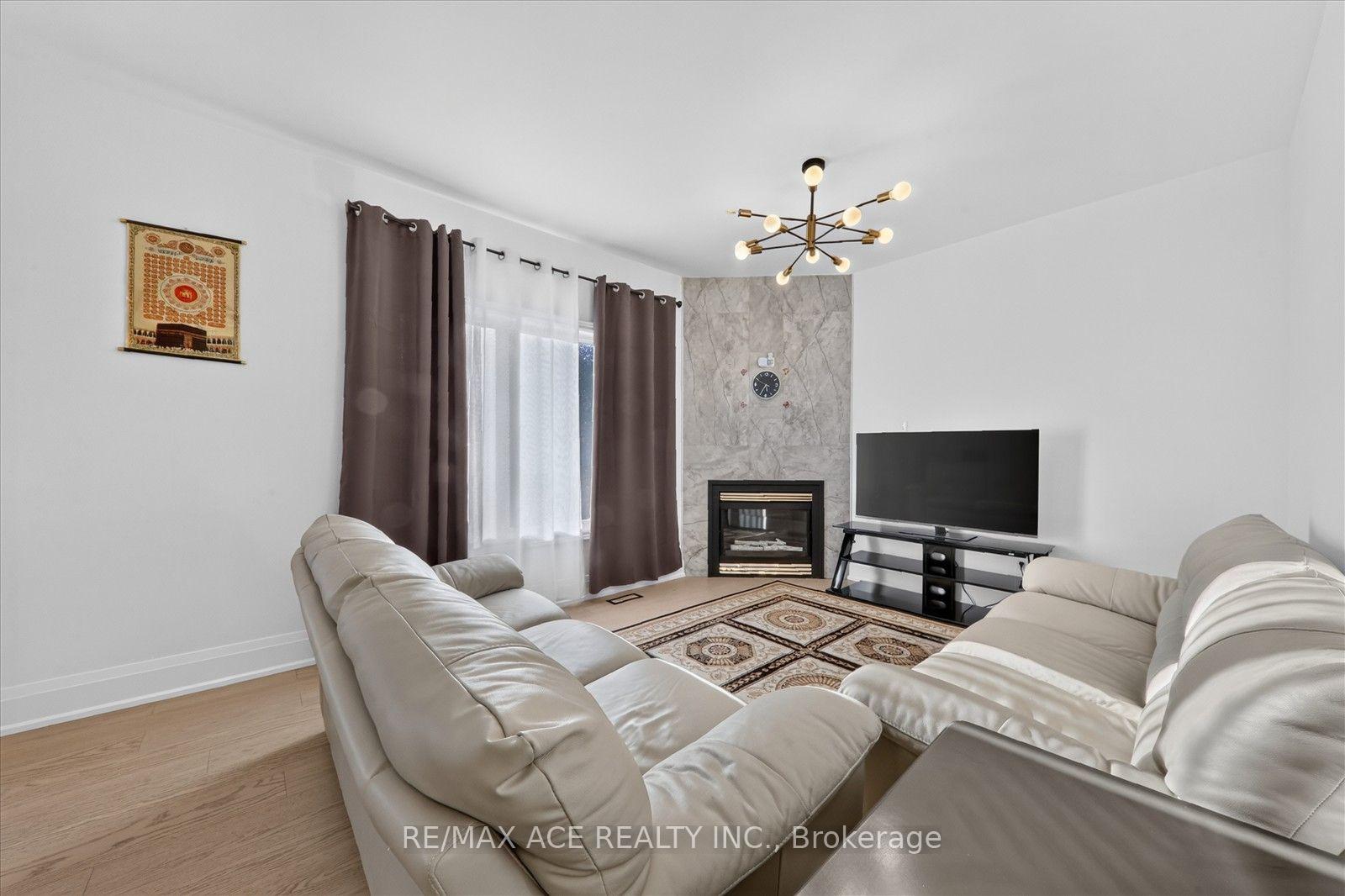 Photo 13 of 1446 Sandhurst Crescent, Pickering, Highbush — HOMEH