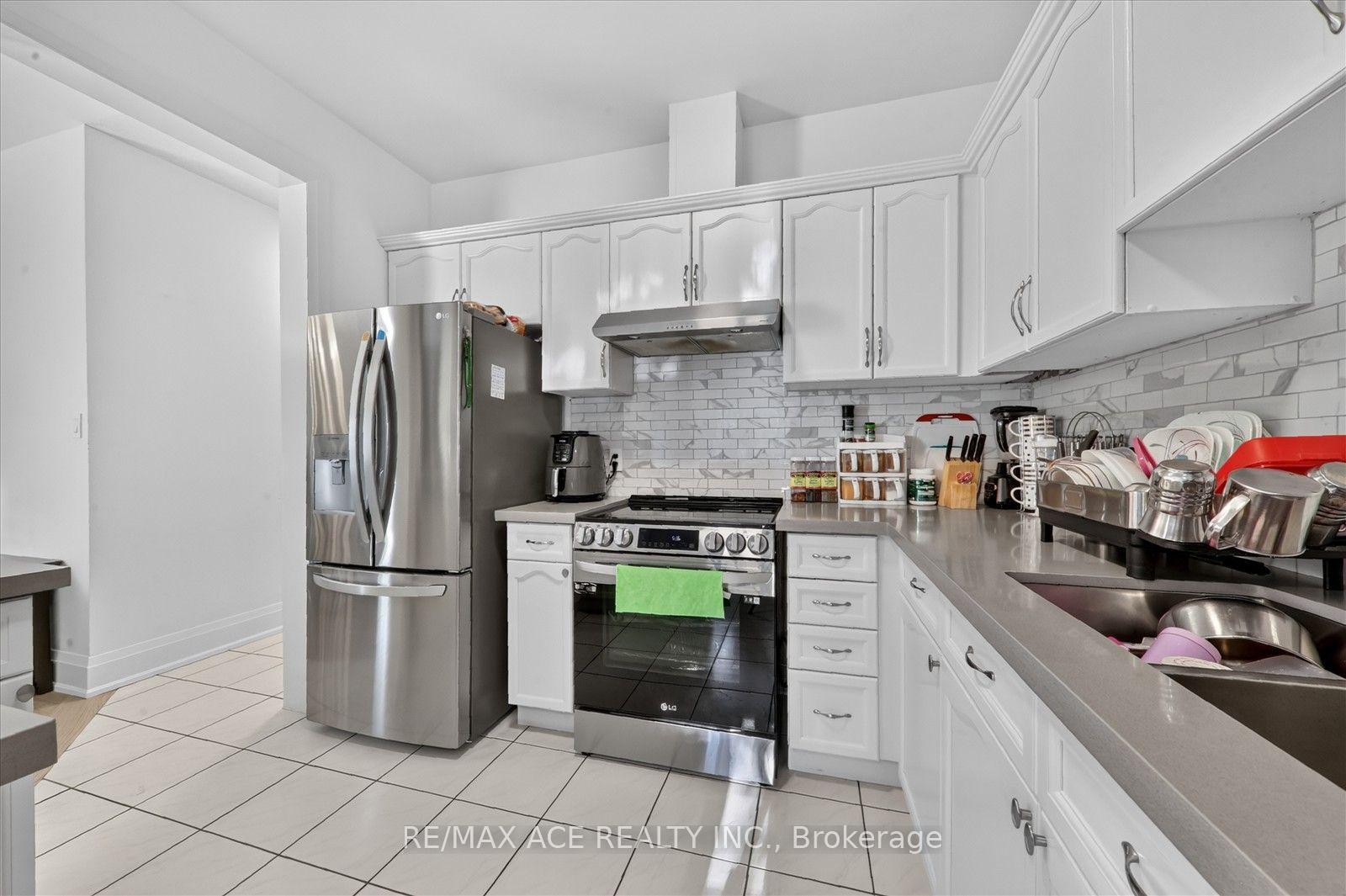 Photo 18 of 1446 Sandhurst Crescent, Pickering, Highbush — HOMEH
