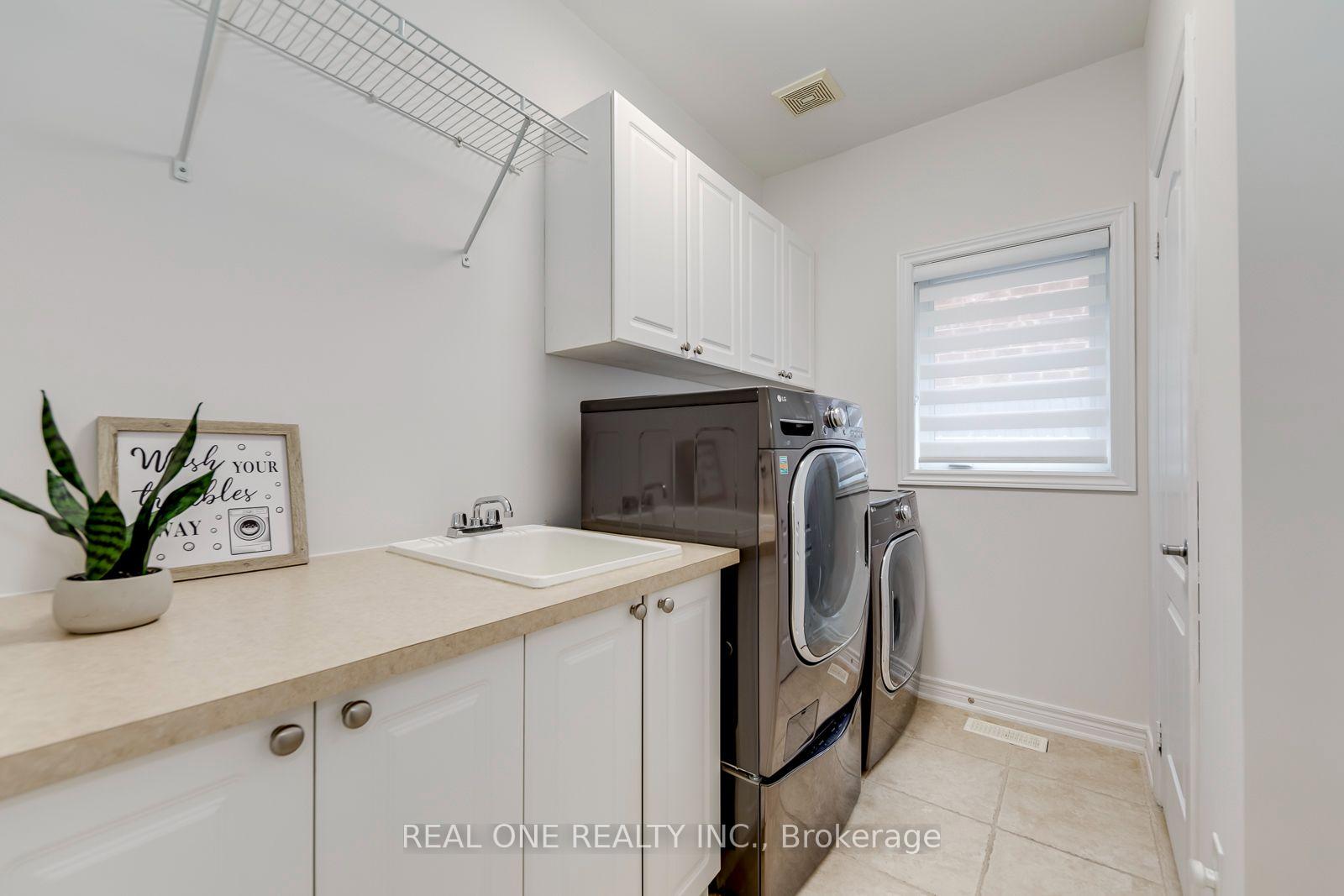 Photo 23 of 2456 Bon Echo Drive, Oakville, Joshua Creek — HOMEH