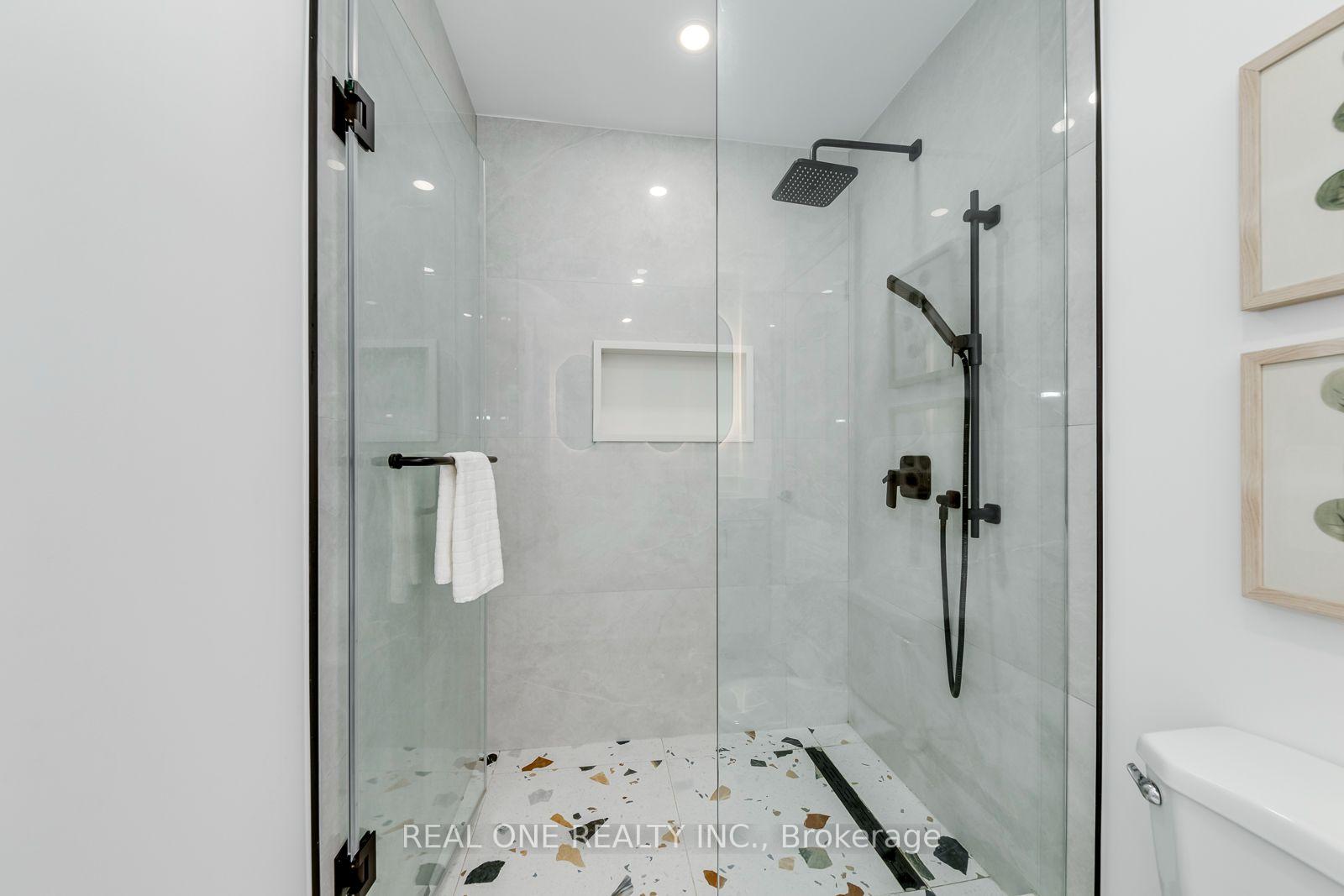 Photo 36 of 2456 Bon Echo Drive, Oakville, Joshua Creek — HOMEH
