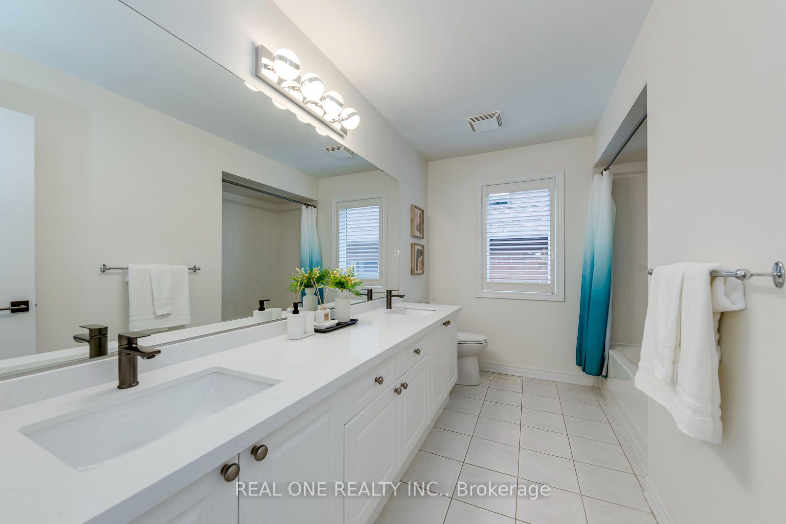 Photo 39 of 2456 Bon Echo Drive, Oakville, Joshua Creek — HOMEH