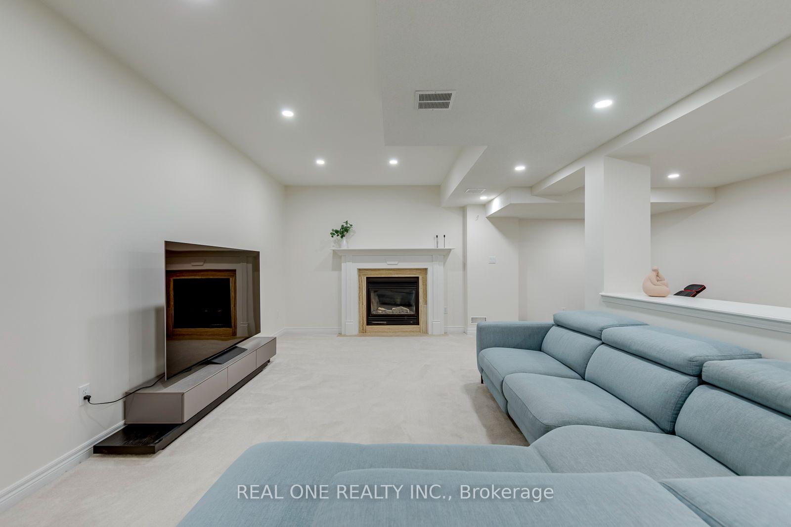 Photo 40 of 2456 Bon Echo Drive, Oakville, Joshua Creek — HOMEH