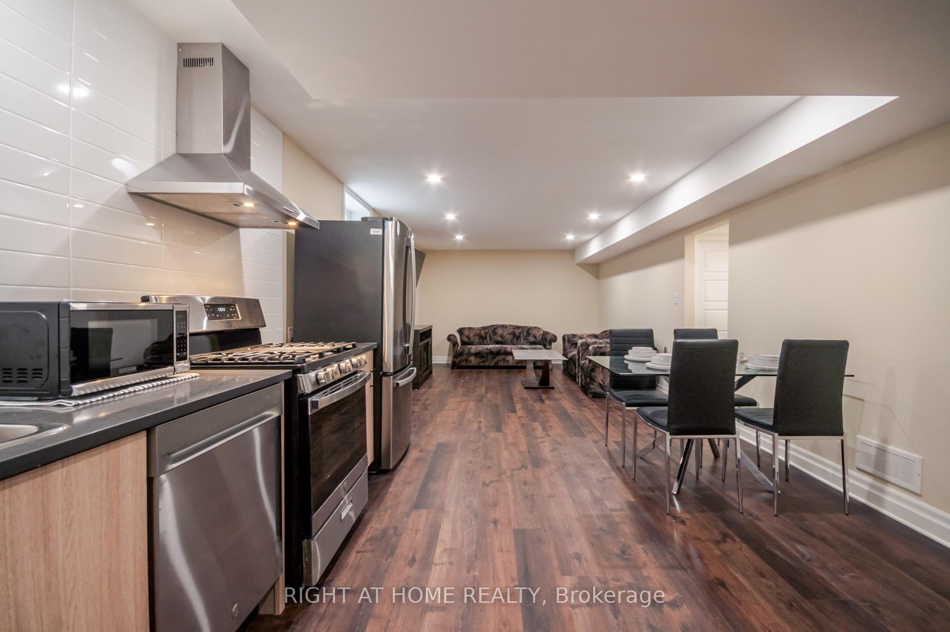 Photo 5 of 1253 Howlett Circle, London, North C — HOMEH