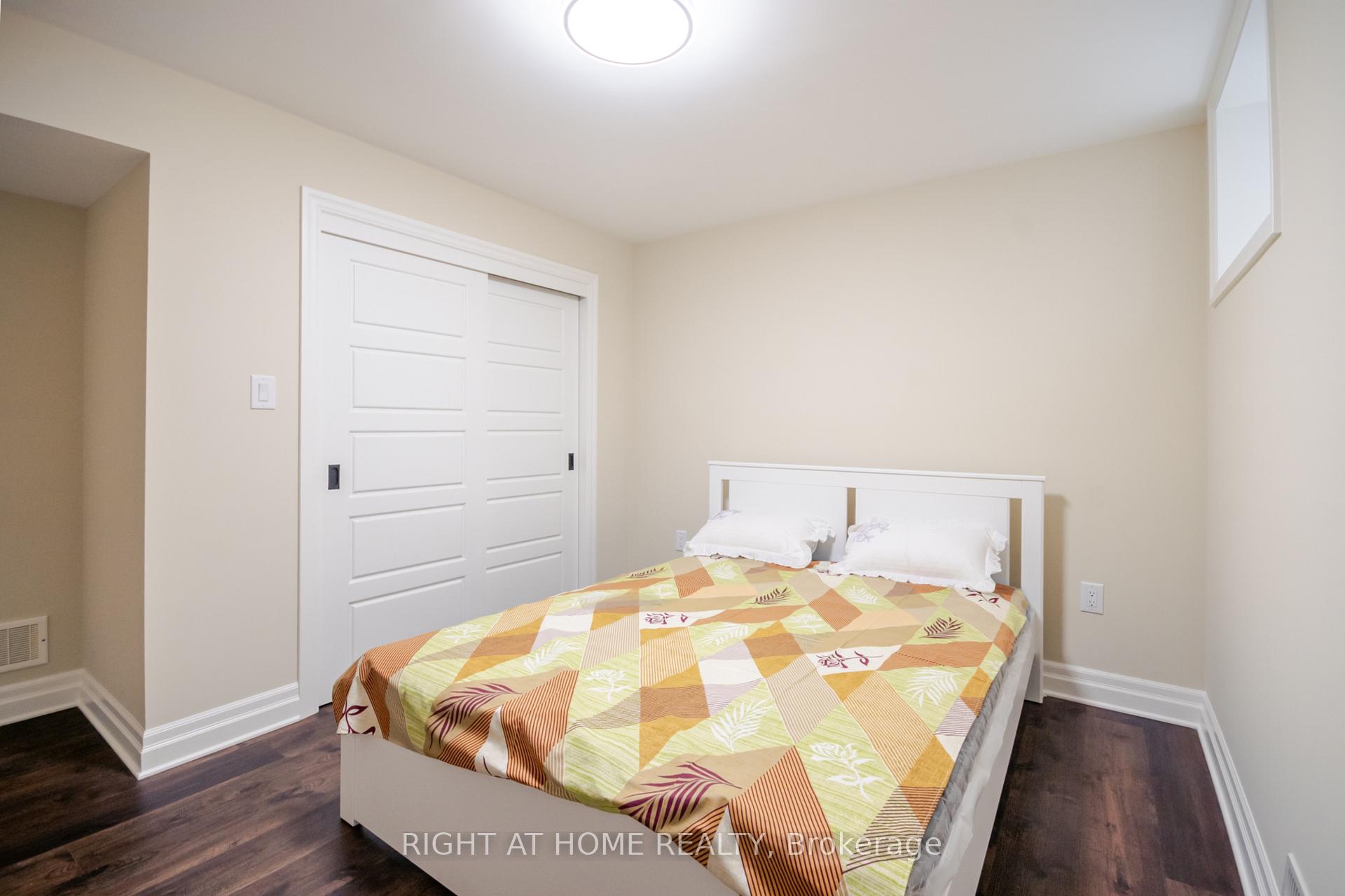 Photo 8 of 1253 Howlett Circle, London, North C — HOMEH