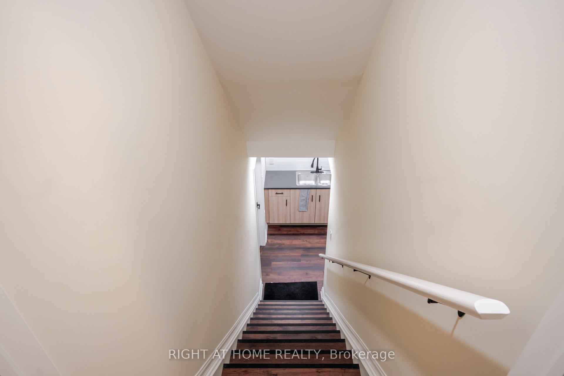 Photo 13 of 1253 Howlett Circle, London, North C — HOMEH