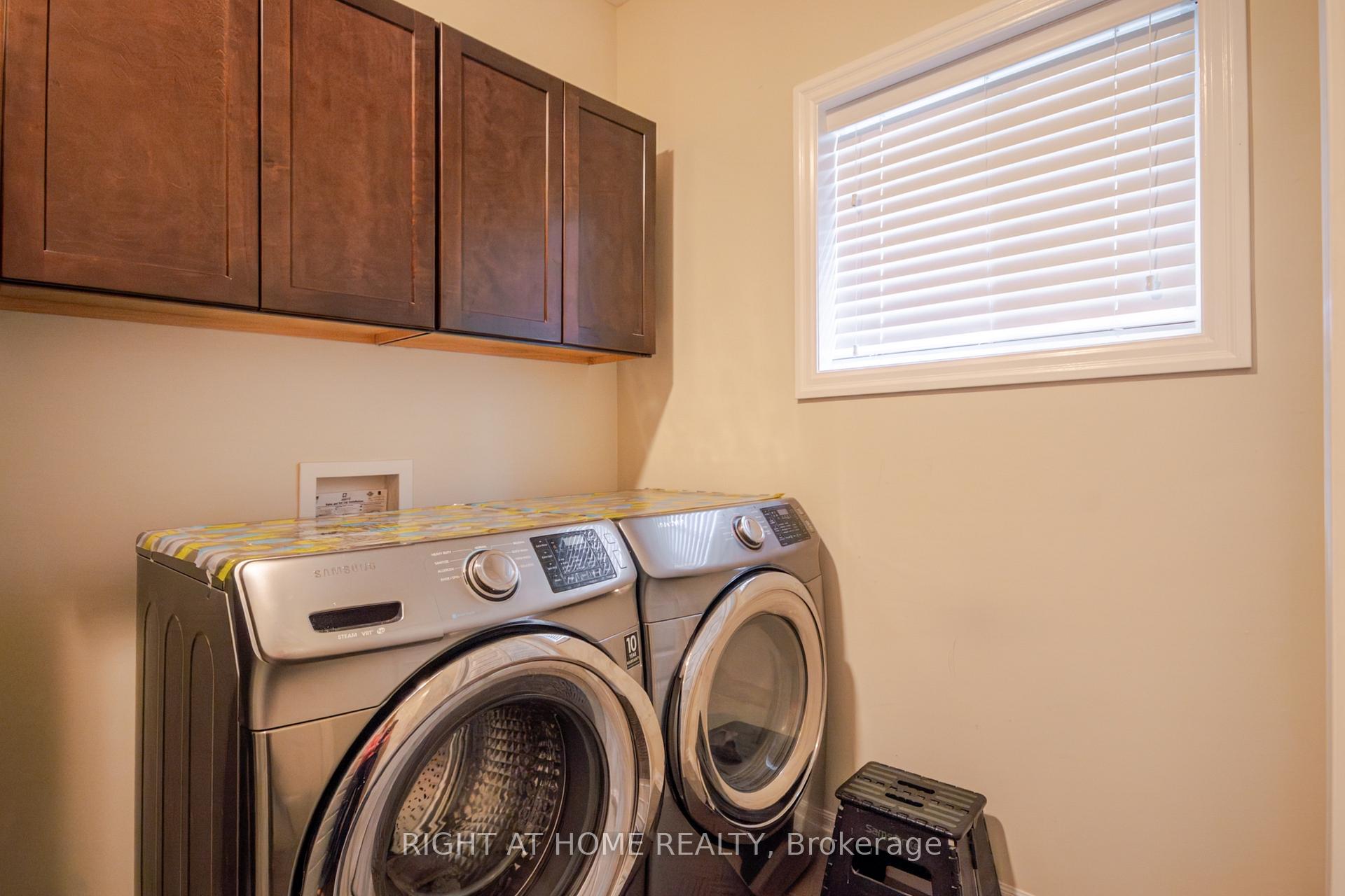 Photo 15 of 1253 Howlett Circle, London, North C — HOMEH
