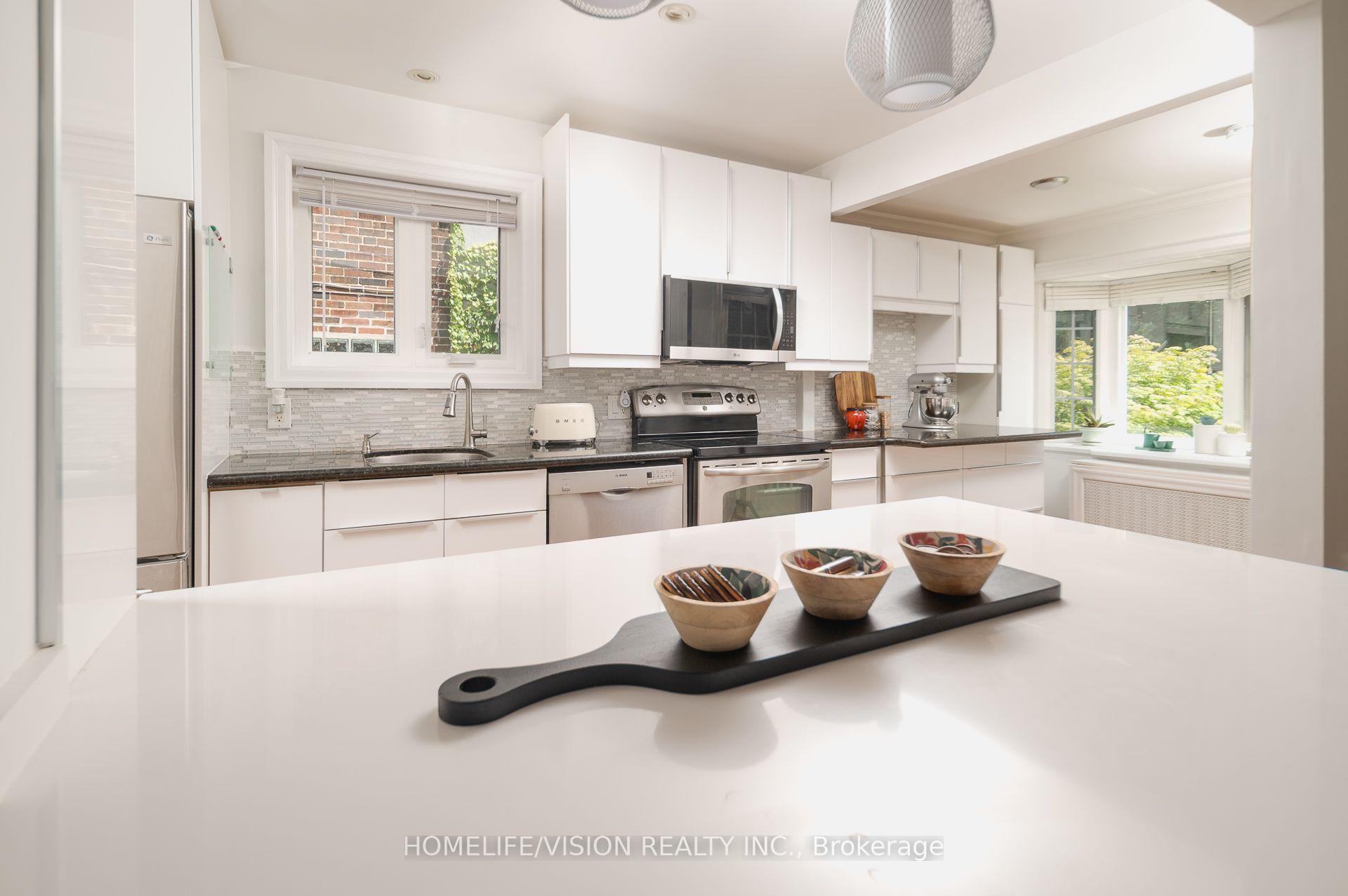 Photo 12 of 45 Mcrae Drive, Toronto, Leaside — HOMEH