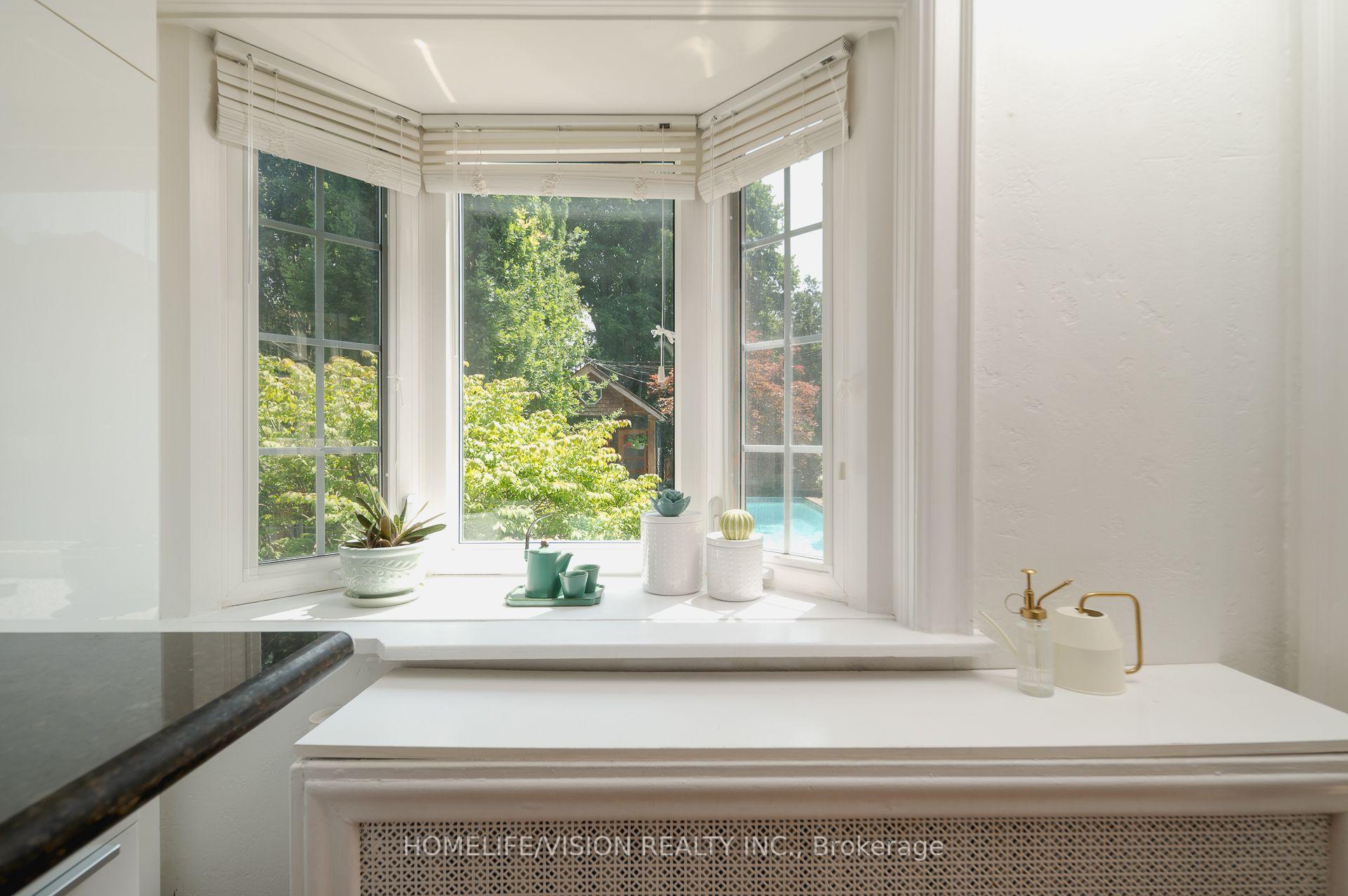 Photo 13 of 45 Mcrae Drive, Toronto, Leaside — HOMEH