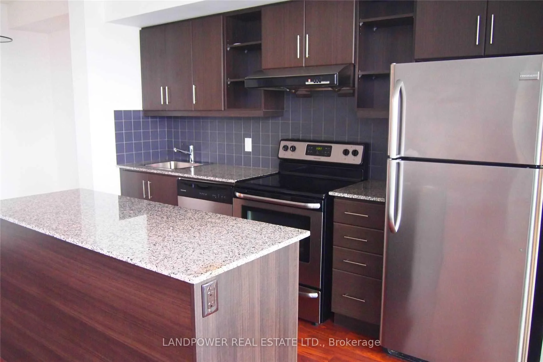 Photo 8 of Unit 1002, 35 Brian Peck Crescent, Toronto, Thorncliffe Park — HOMEH