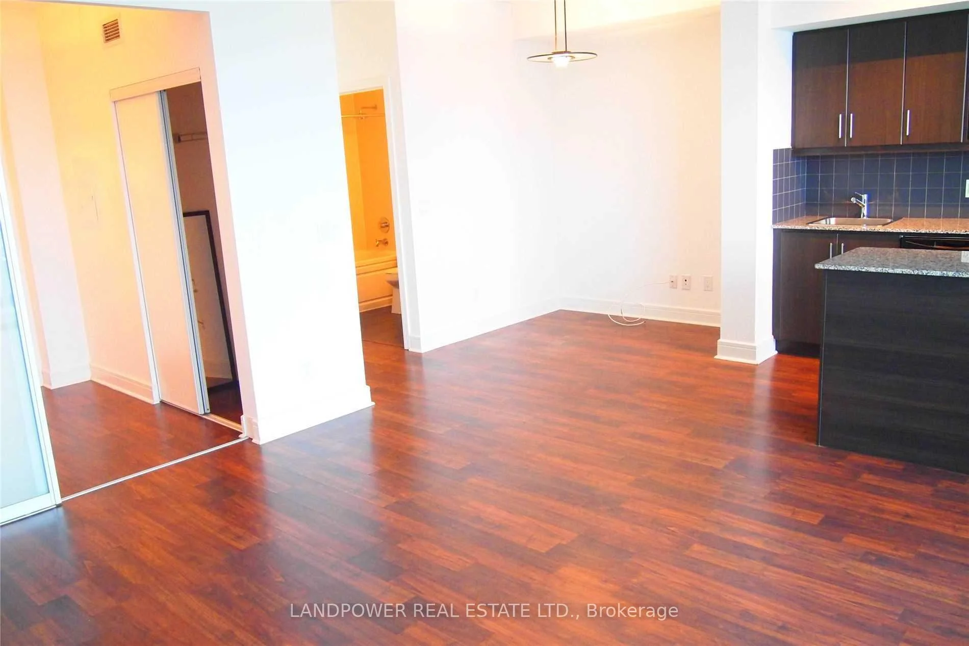 Photo 11 of Unit 1002, 35 Brian Peck Crescent, Toronto, Thorncliffe Park — HOMEH