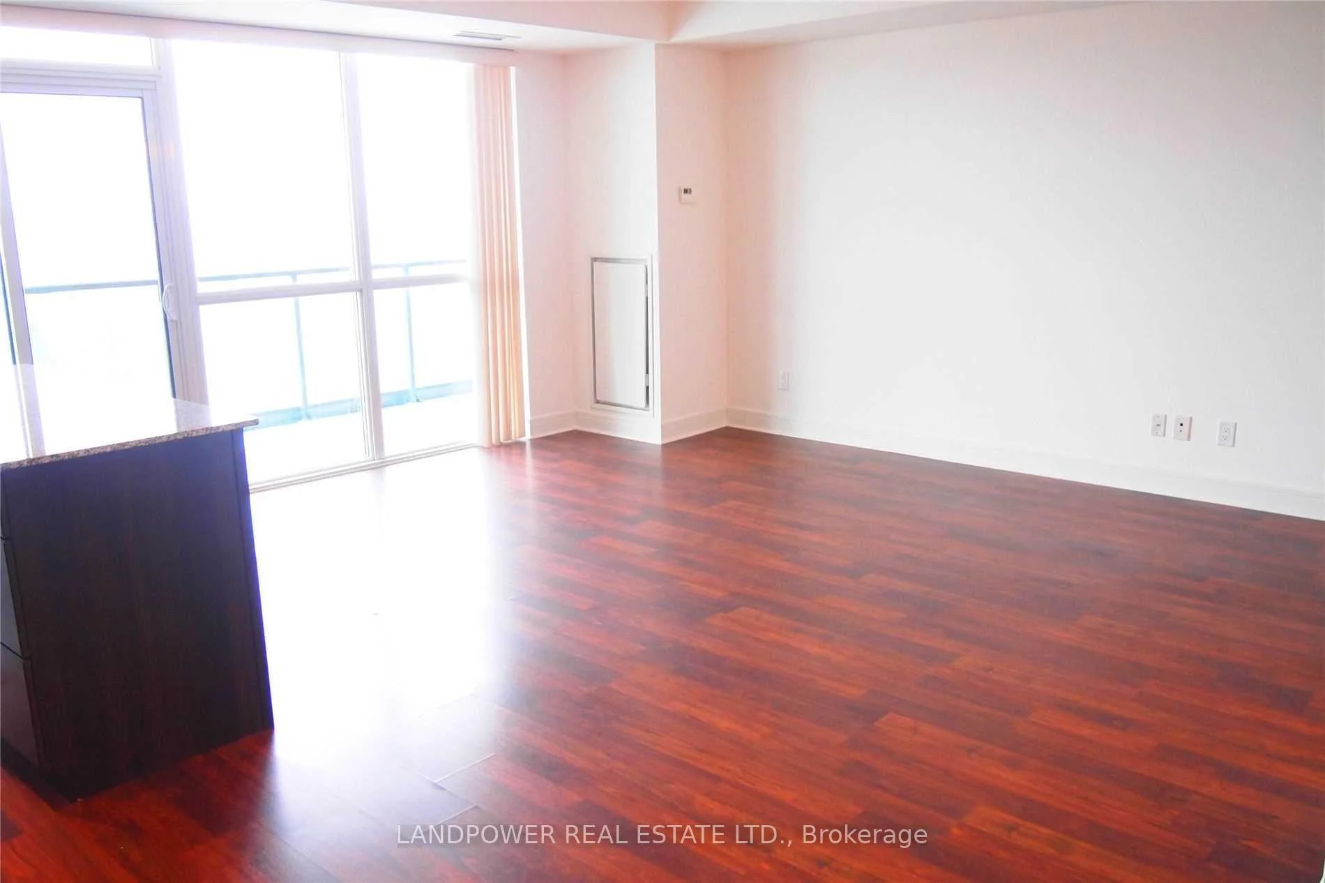 Photo 13 of Unit 1002, 35 Brian Peck Crescent, Toronto, Thorncliffe Park — HOMEH