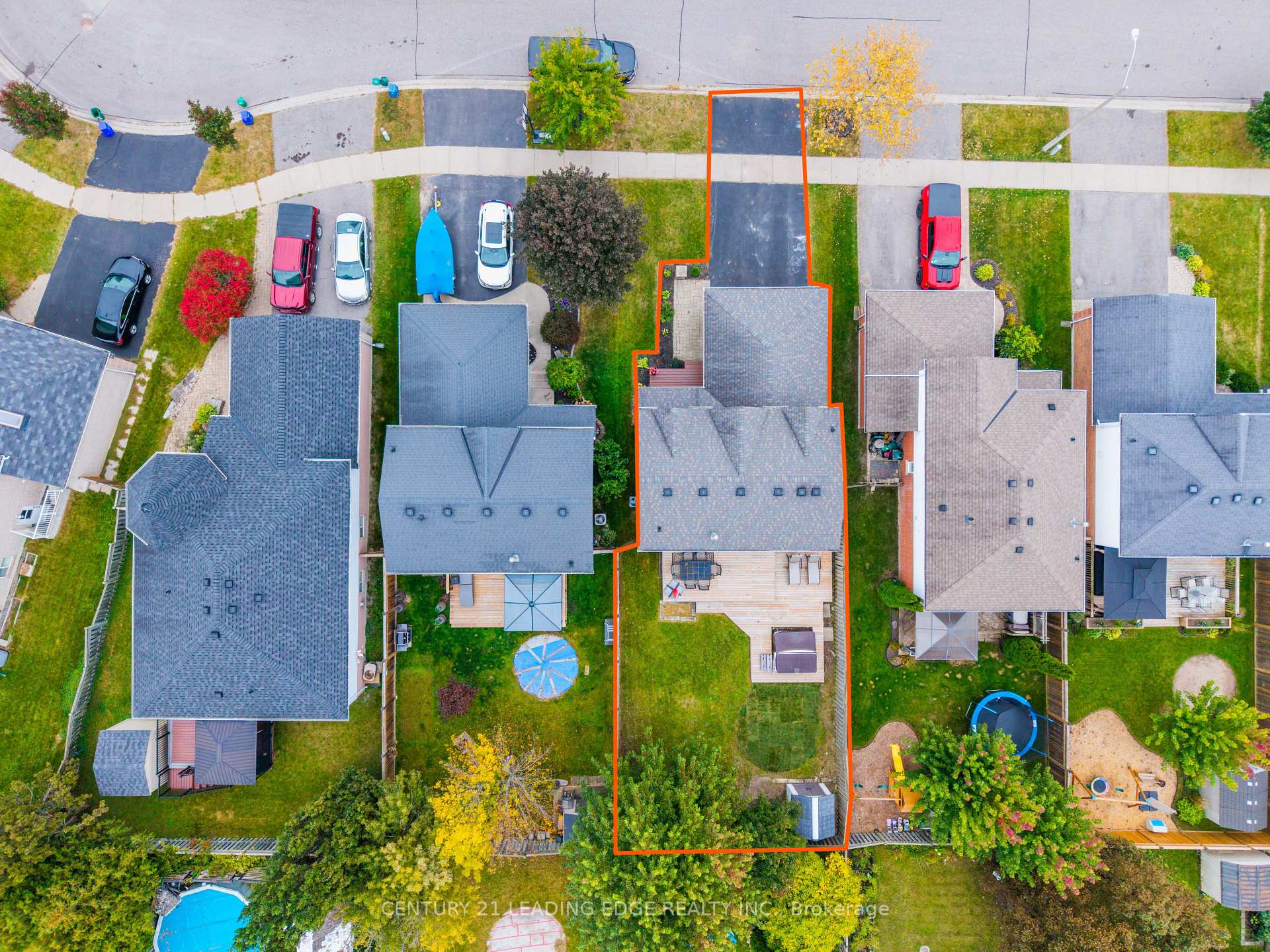 Photo 6 of 75 Hooper Square, Clarington, Bowmanville — HOMEH