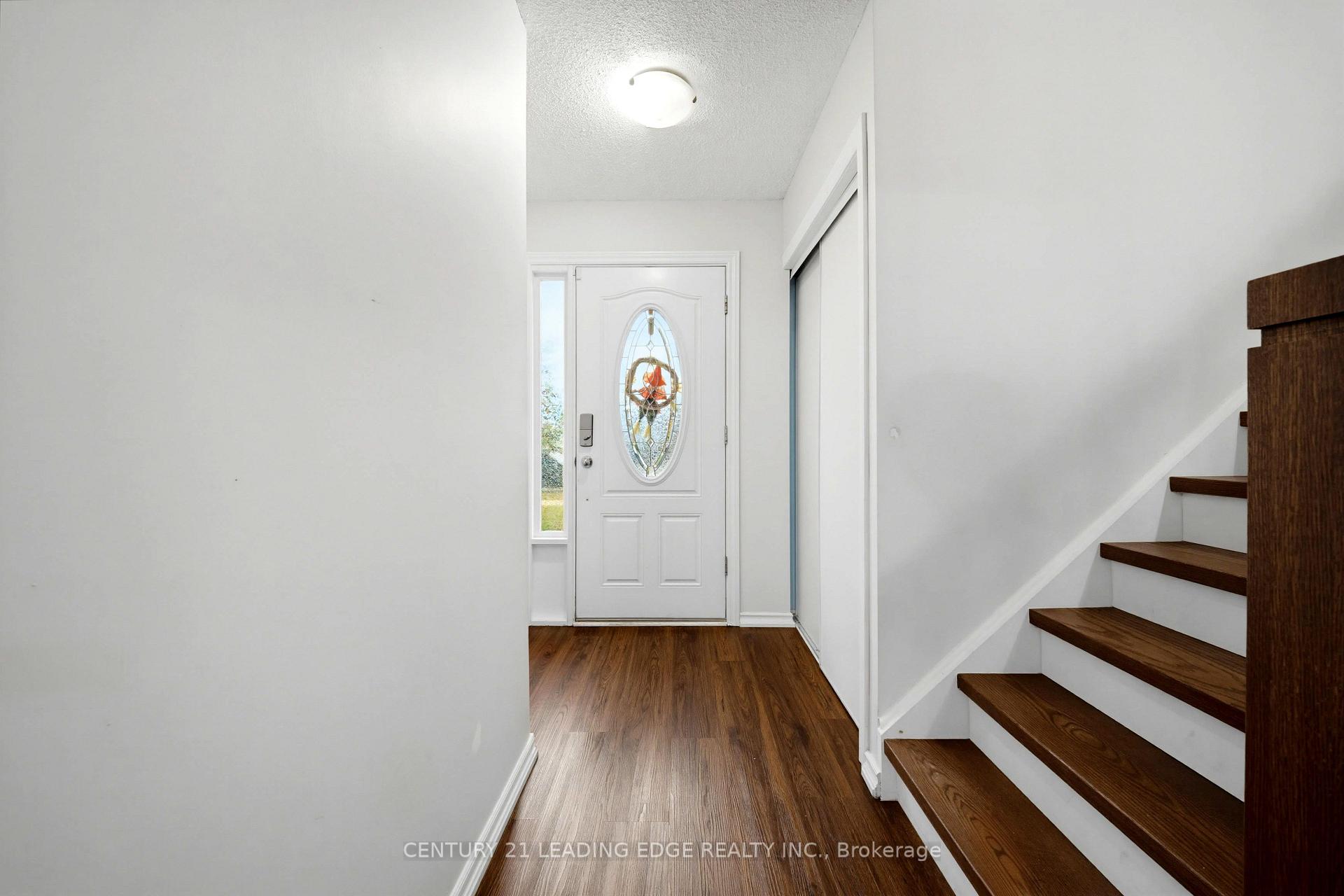 Photo 9 of 75 Hooper Square, Clarington, Bowmanville — HOMEH