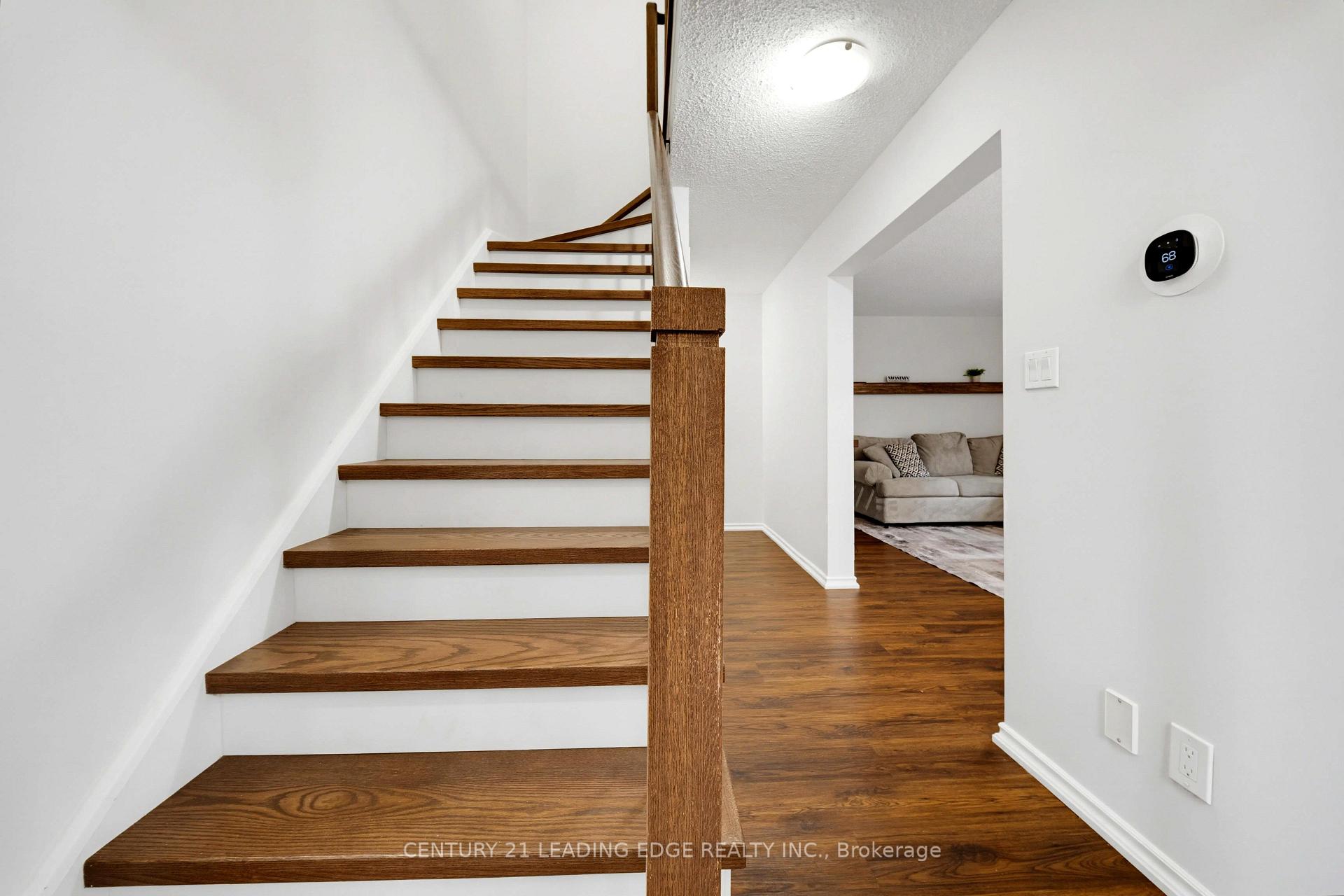 Photo 10 of 75 Hooper Square, Clarington, Bowmanville — HOMEH