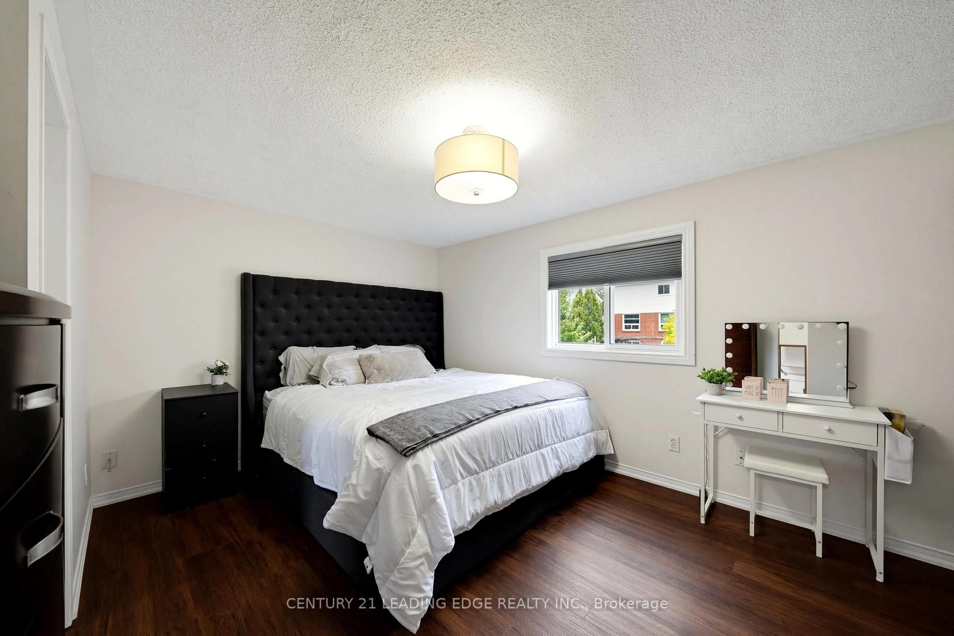 Photo 25 of 75 Hooper Square, Clarington, Bowmanville — HOMEH