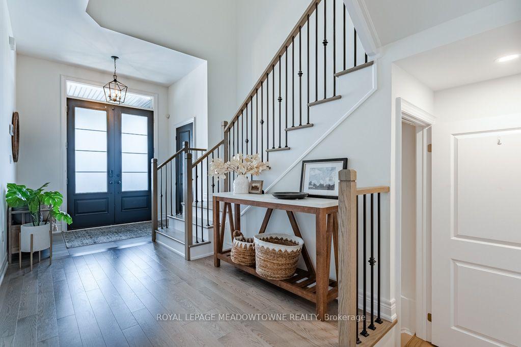 Photo 6 of 461 Parent Place, Milton, Ford — HOMEH