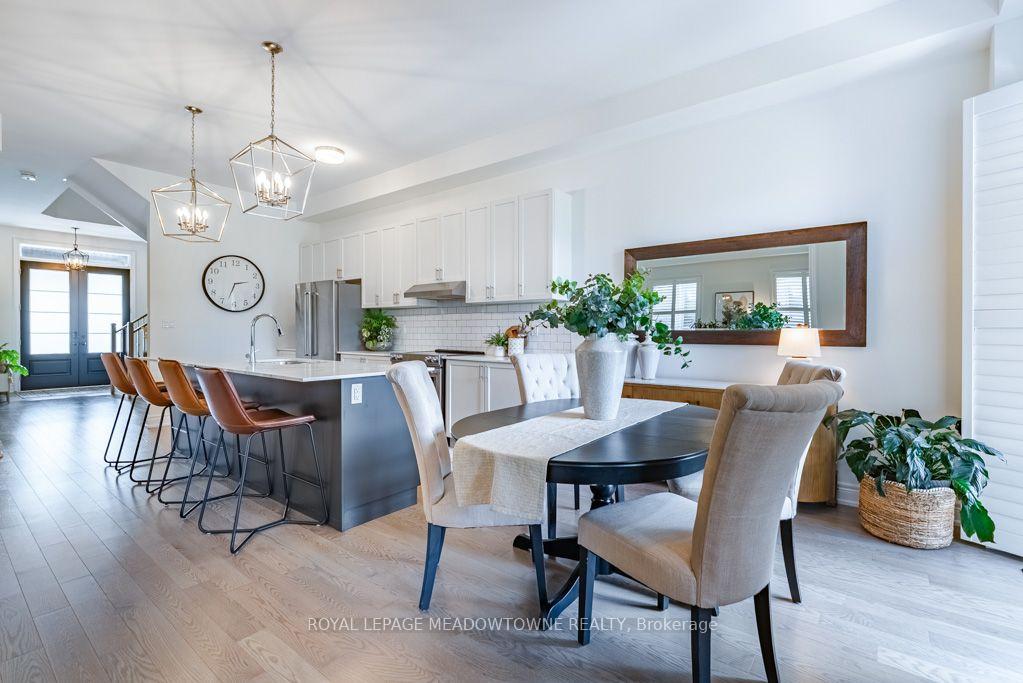 Photo 10 of 461 Parent Place, Milton, Ford — HOMEH