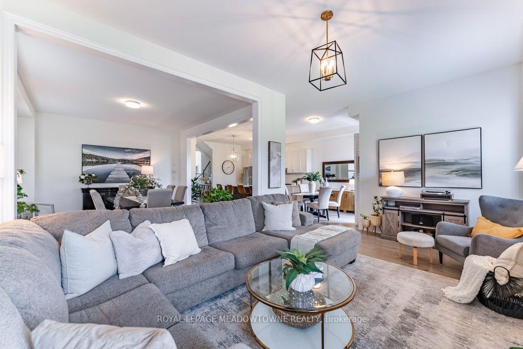 Photo 16 of 461 Parent Place, Milton, Ford — HOMEH
