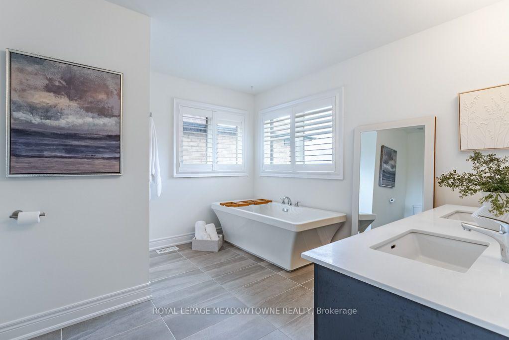 Photo 21 of 461 Parent Place, Milton, Ford — HOMEH