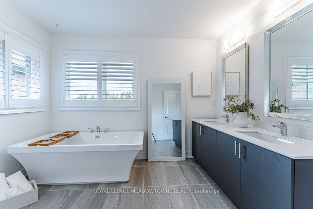 Photo 22 of 461 Parent Place, Milton, Ford — HOMEH