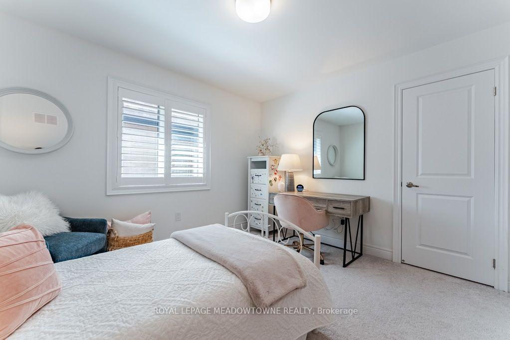 Photo 27 of 461 Parent Place, Milton, Ford — HOMEH