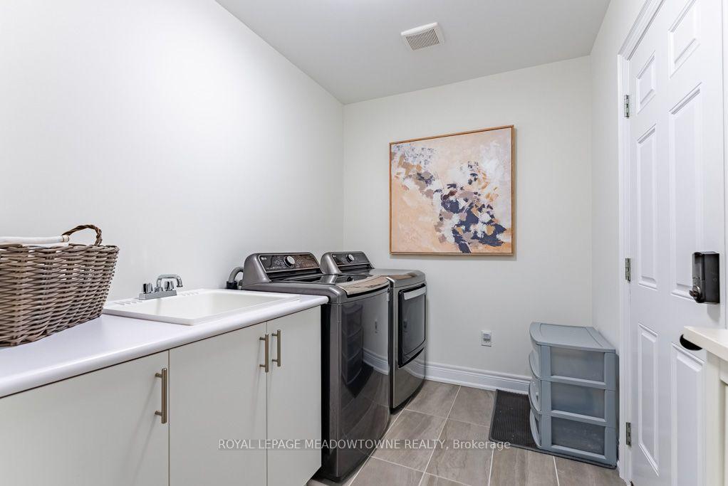 Photo 31 of 461 Parent Place, Milton, Ford — HOMEH