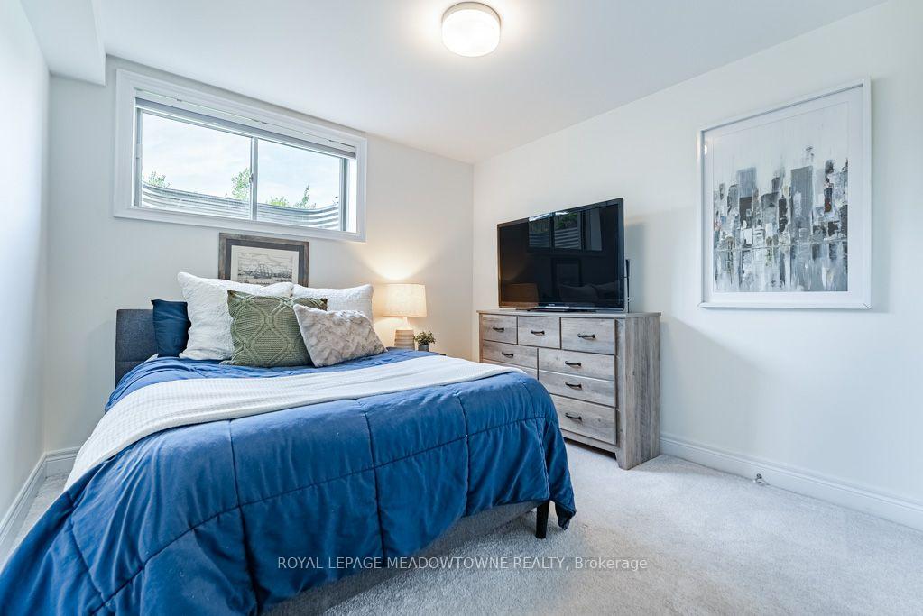 Photo 37 of 461 Parent Place, Milton, Ford — HOMEH