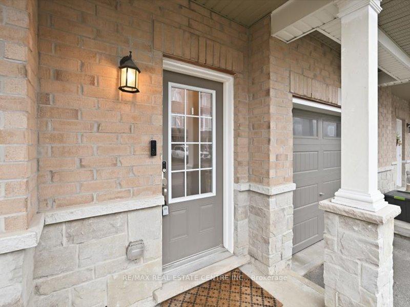 Photo 3 of Unit 9, 122 Dundas Street E, Hamilton, Waterdown — HOMEH