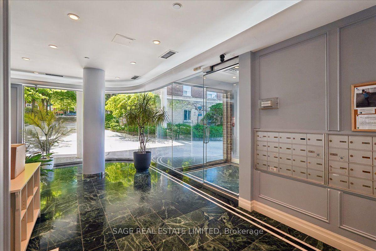 Photo 5 of Unit 901, 97 Lawton Boulevard, Toronto, Yonge-St. Clair — HOMEH