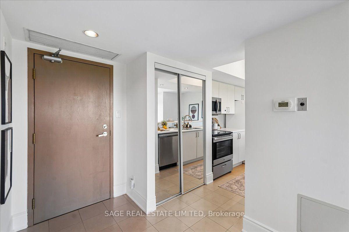 Photo 7 of Unit 901, 97 Lawton Boulevard, Toronto, Yonge-St. Clair — HOMEH