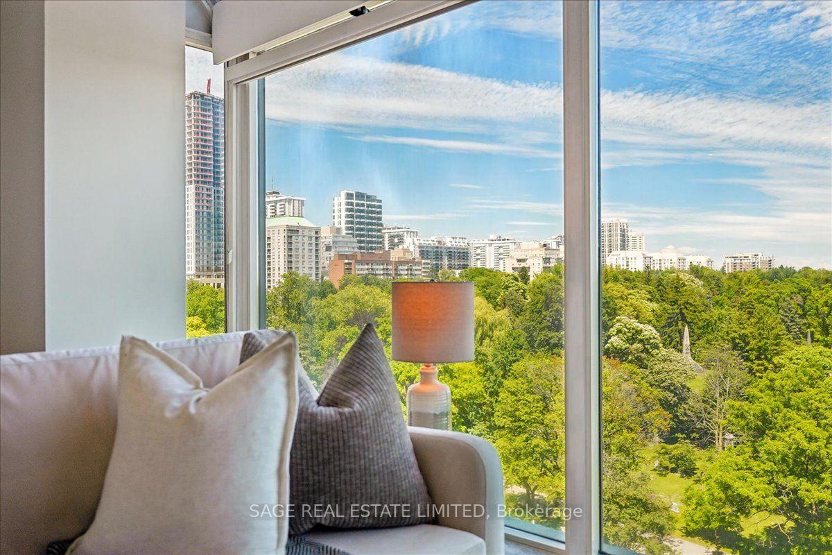 Photo 10 of Unit 901, 97 Lawton Boulevard, Toronto, Yonge-St. Clair — HOMEH